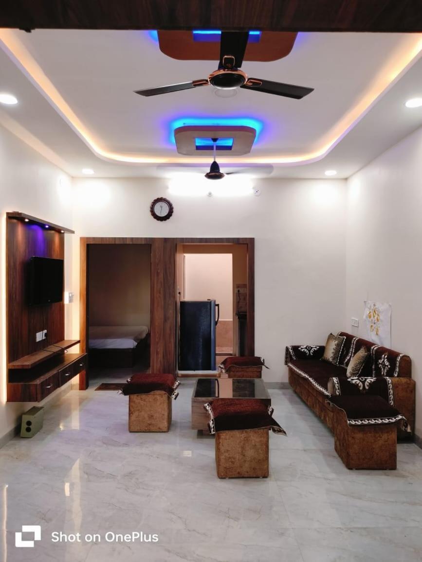 Nandi Homes Homestay Ujjain Exteriör bild