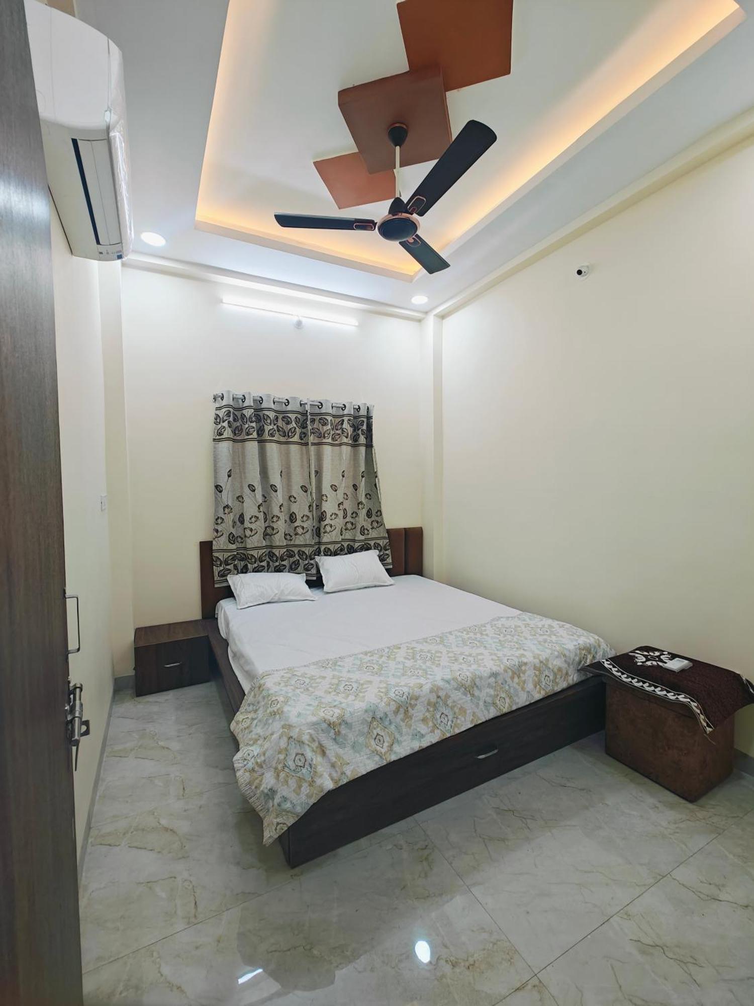Nandi Homes Homestay Ujjain Exteriör bild